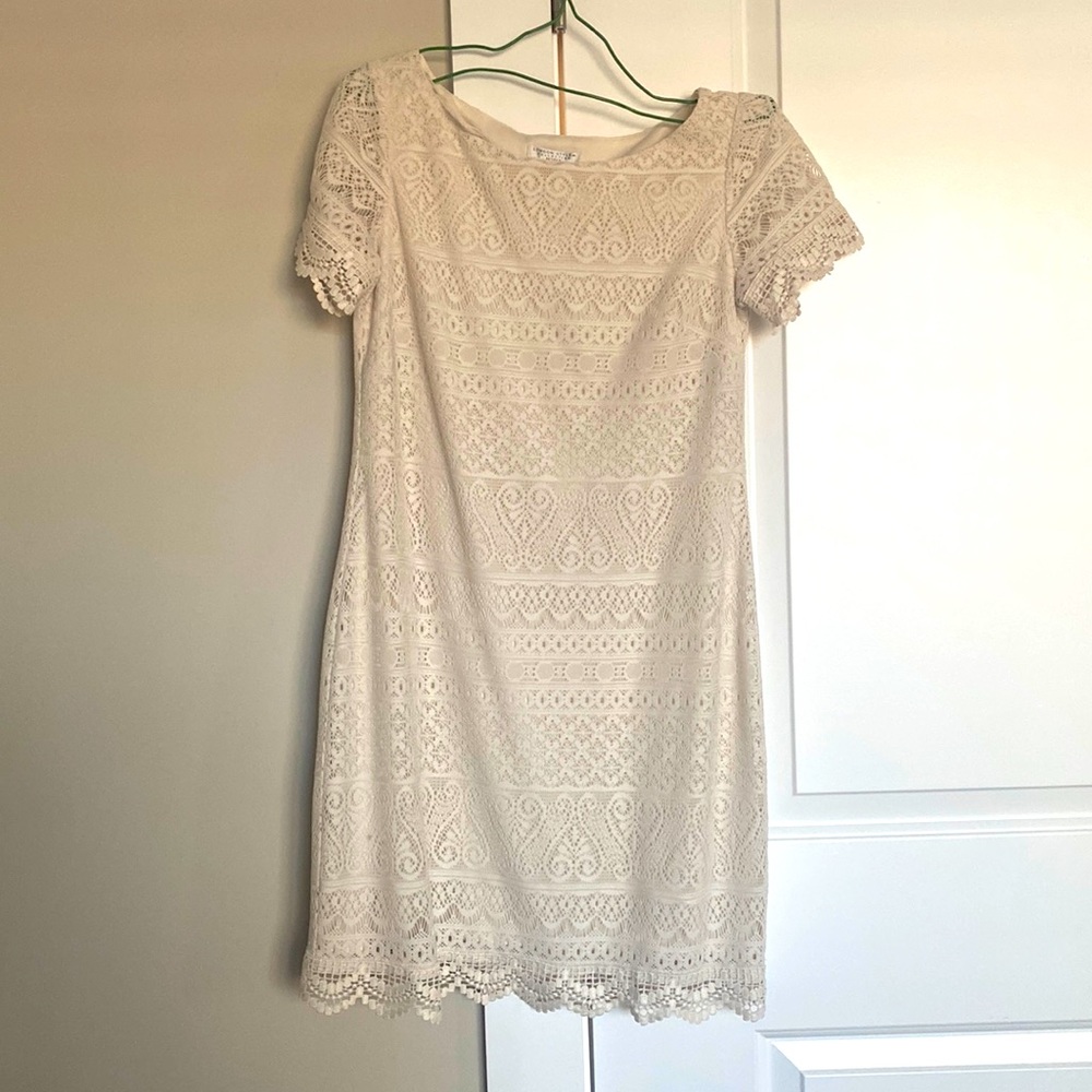 Cream colored / size 4 petite dress